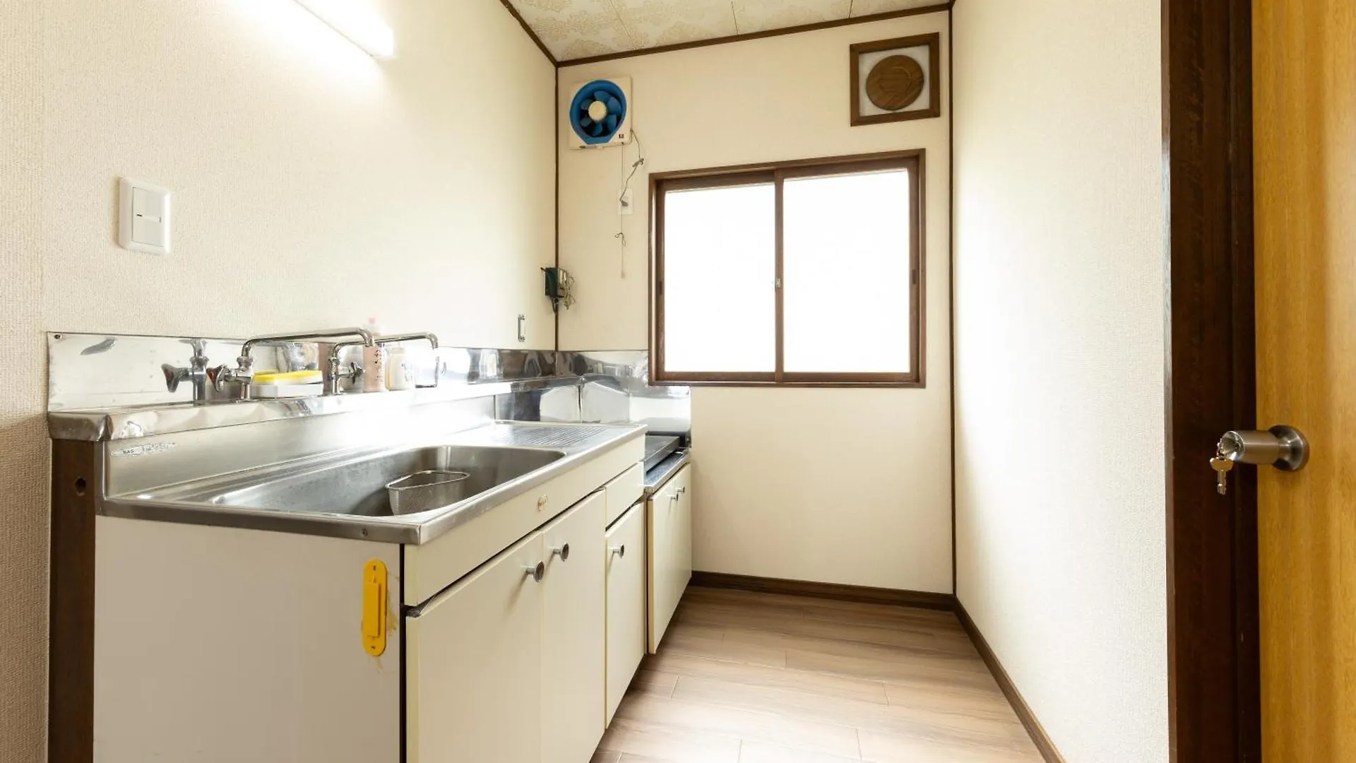 Guest House 来夢 أوتارو 0*,